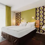 Grimm's Mitte Hotell 3*