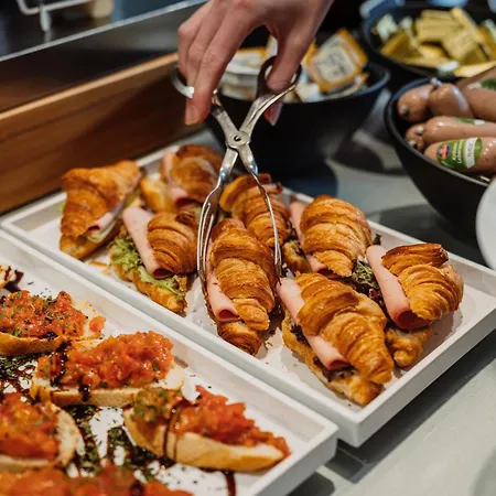 Hotel Grimm's Mitte 3*
