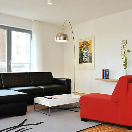 Grimm's Mitte 3*